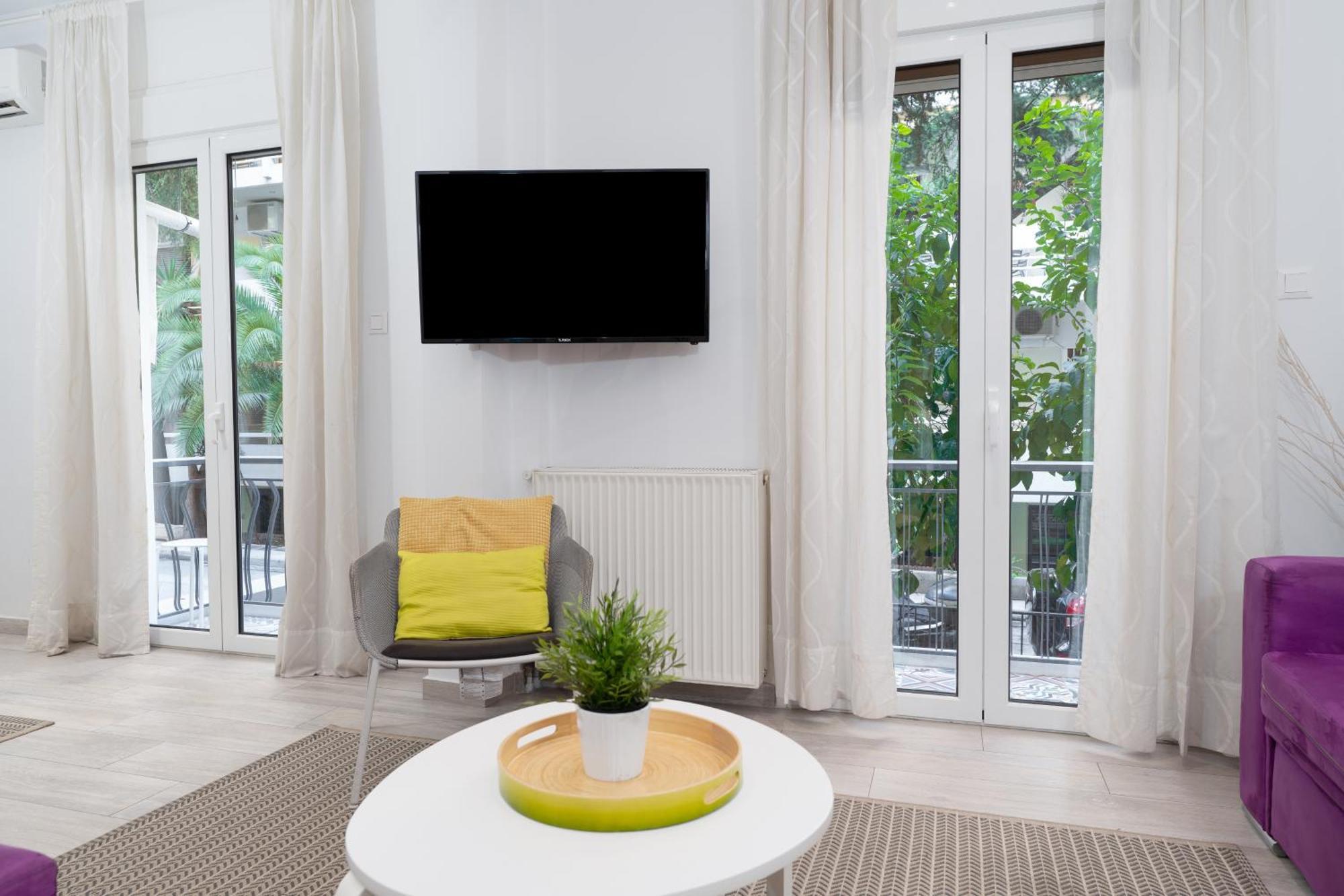 Spacious Modern Apartment In Athens Near Metro Exterior photo